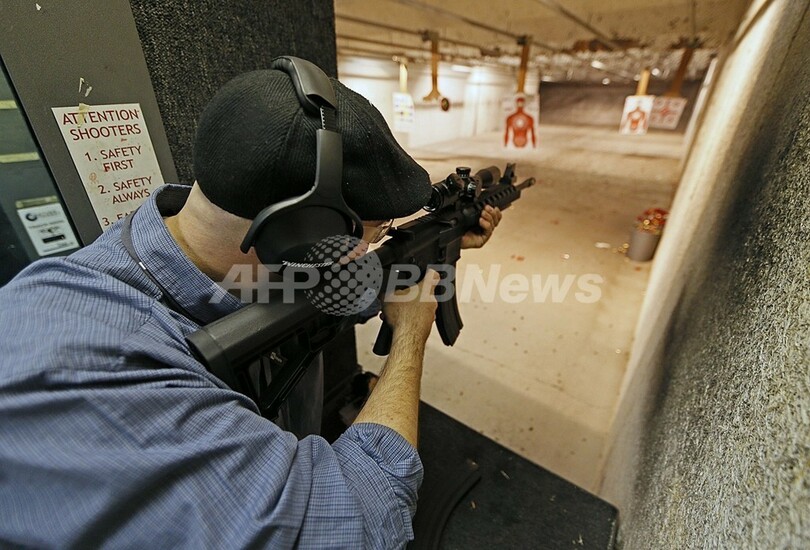 子供が手にした銃による死傷事故相次ぐ、米国
