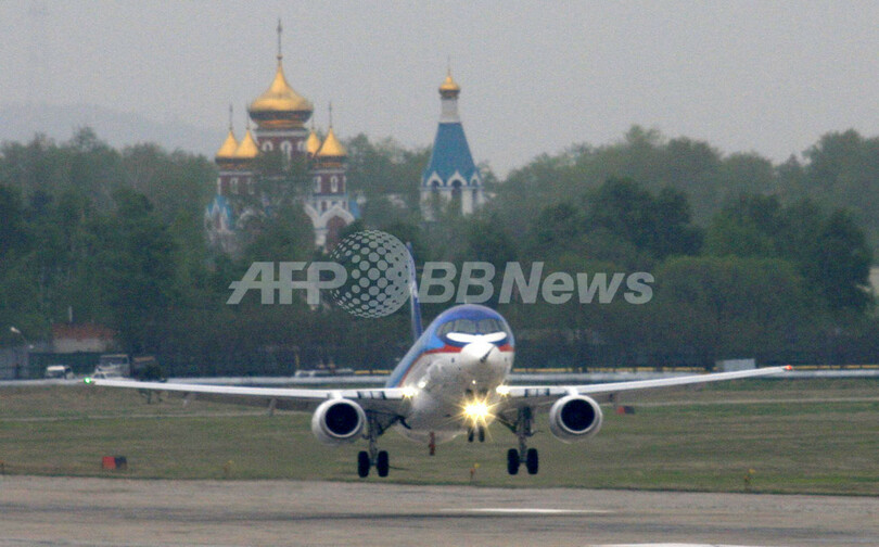 ロシア・スホイの新型旅客機が初飛行