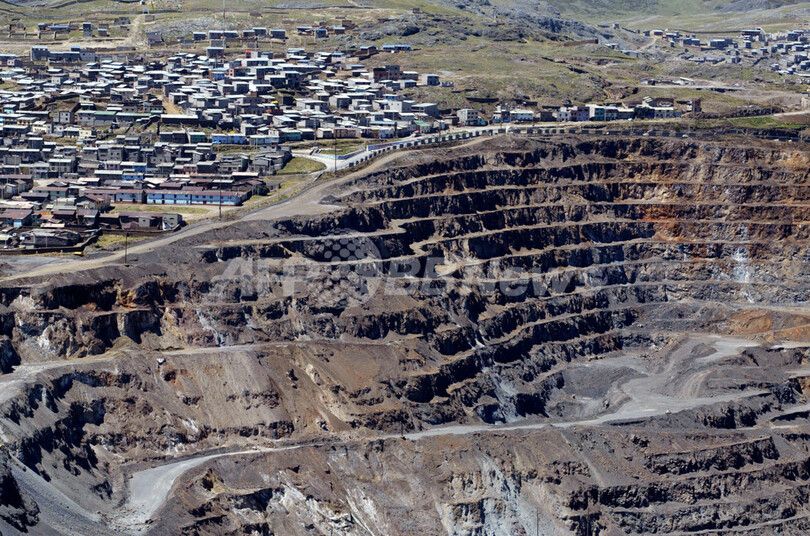 ペルーの鉱山、環境汚染で子どもに影響