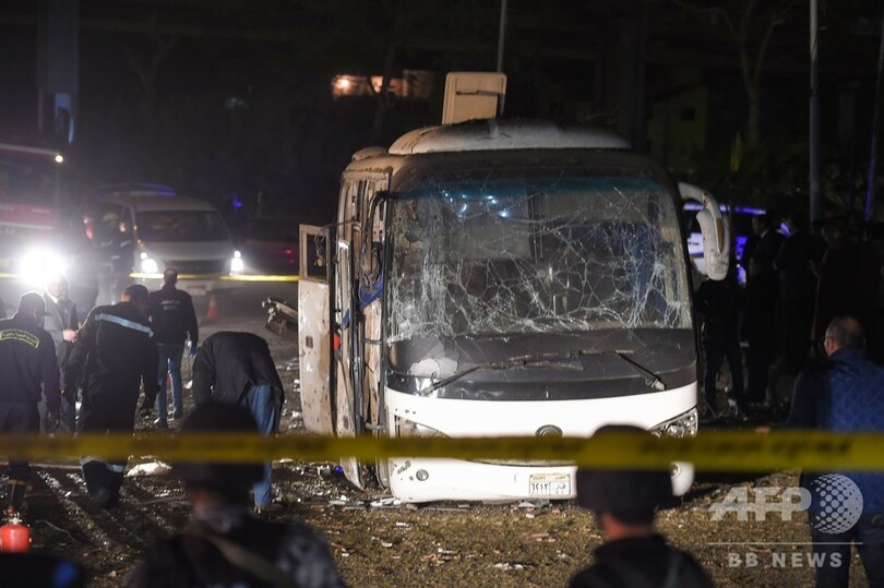 ピラミッド近くで観光バス爆破、ベトナム人ら4人死亡 エジプト