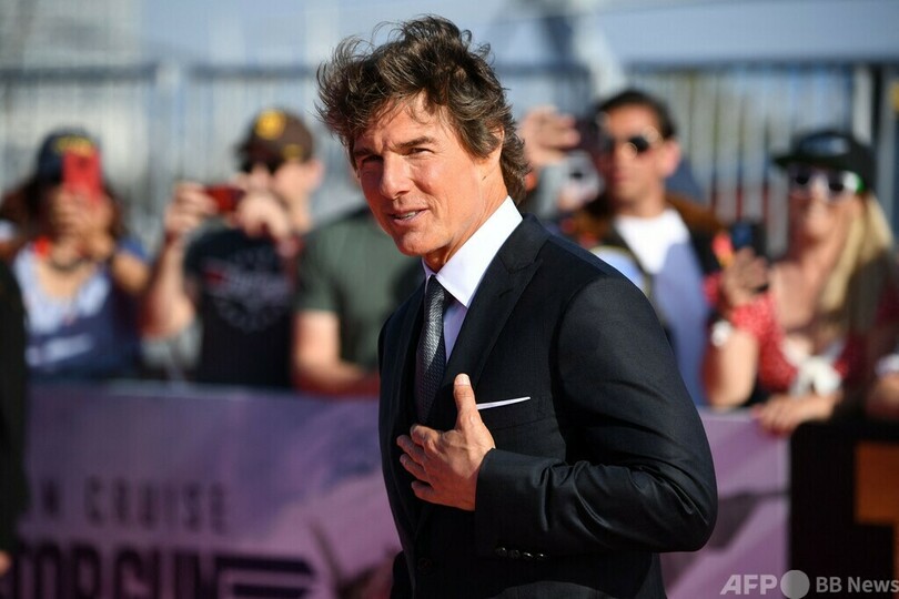 トム・クルーズ、「ミッドウェー」にヘリで登場 「トップガン」最新作プレミア