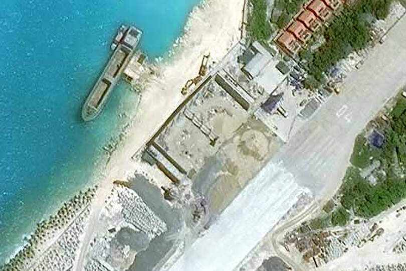 ベトナム、南沙の島で滑走路延伸 中国反発か