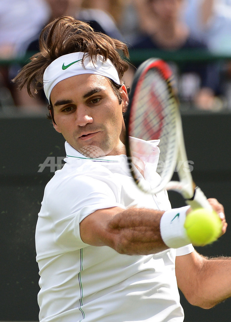 フェデラー圧勝で2回戦へ、ウィンブルドン選手権
