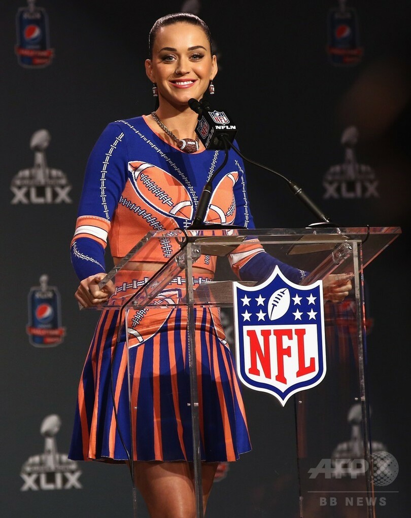 ジェレミー・スコットによる衣装にも注目、ケイティ・ペリー