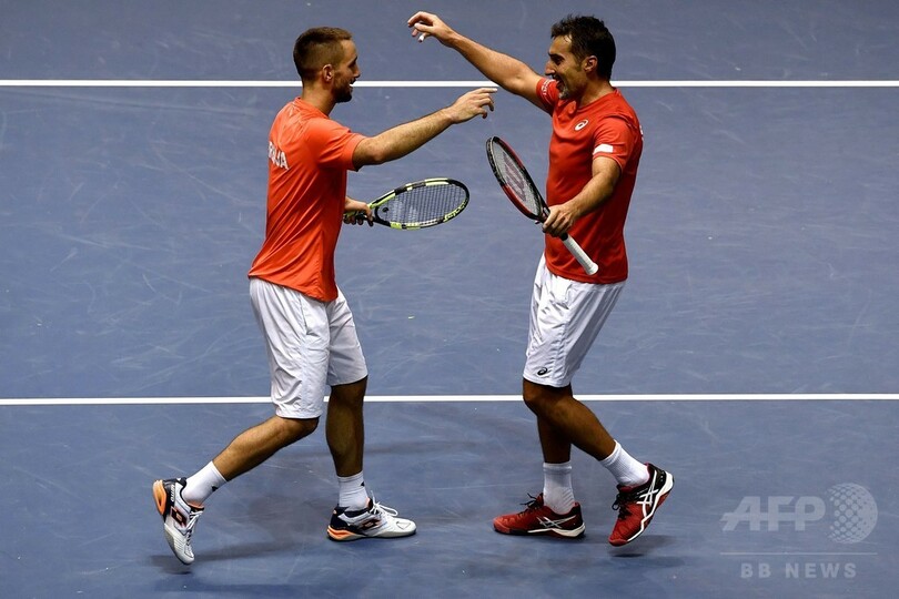セルビアとフランスが3連勝で準決勝進出、デ杯