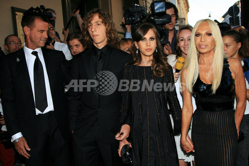 ジャンニ・ヴェルサーチ氏没後10周年、ミラノで記念バレエ公演