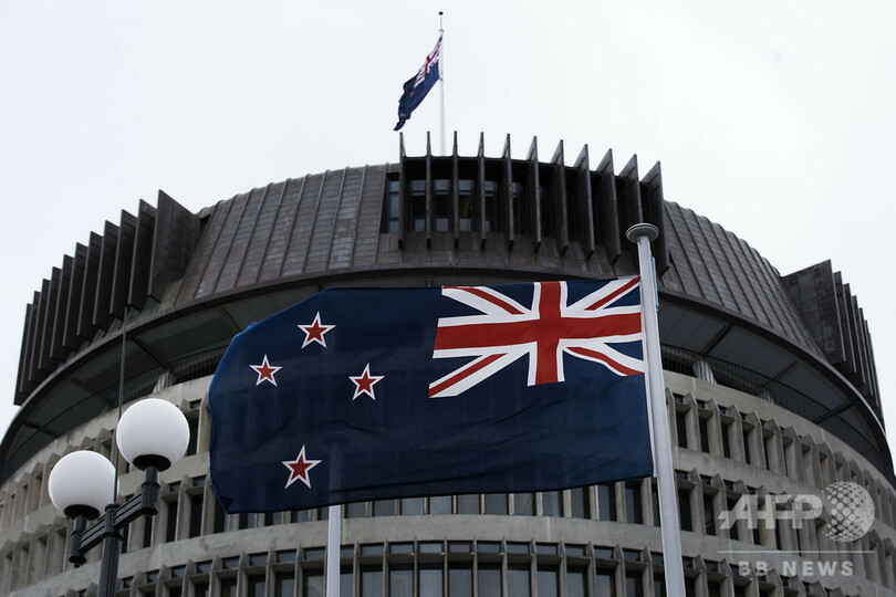 NZ議会、DV被害者に有給休暇付与する法案可決 年に10日