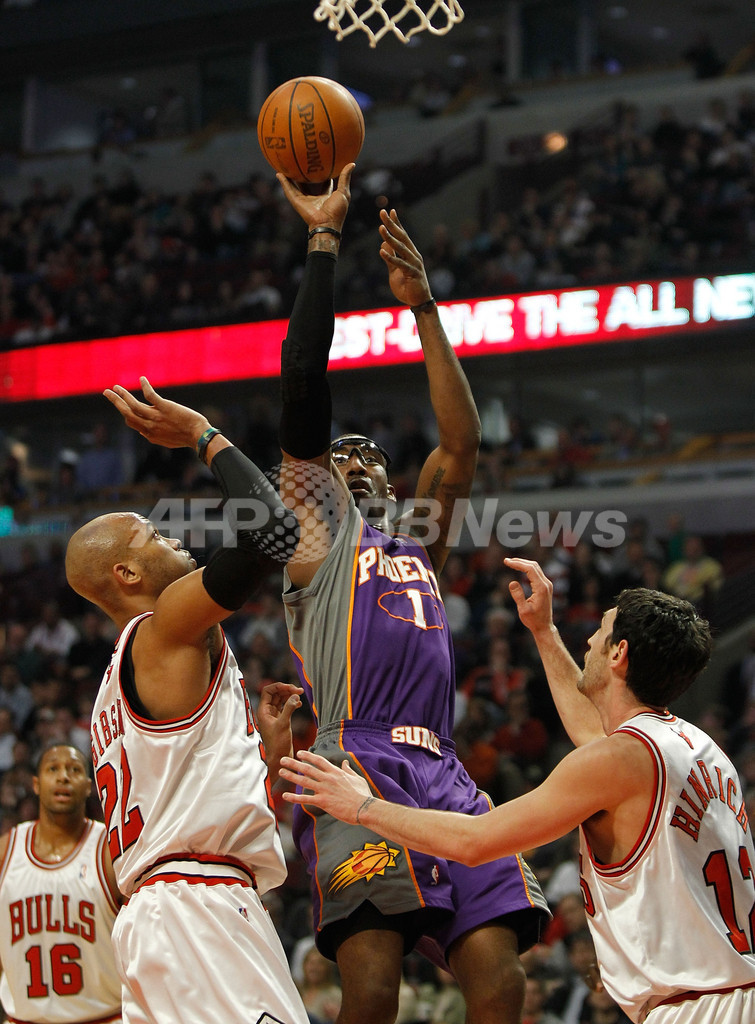 サンズが8連勝、プレーオフ進出を決める