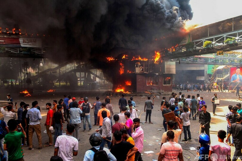 バングラで学生デモ激化、今週115人死亡 夜間外出禁止令に軍配備