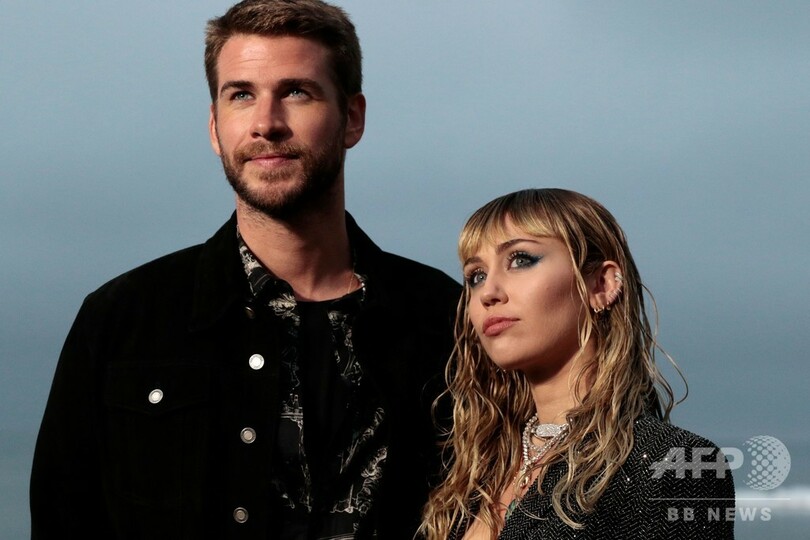 マイリー・サイラスとリアム・ヘムズワース、1年足らずで離婚発表