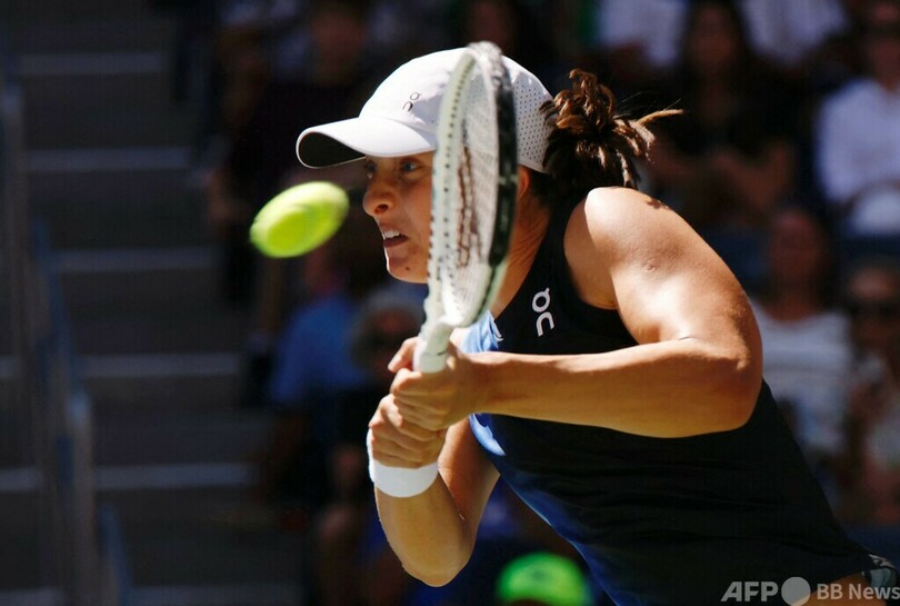 女王シフィオンテク 親友に圧勝し16強入り 全米OP