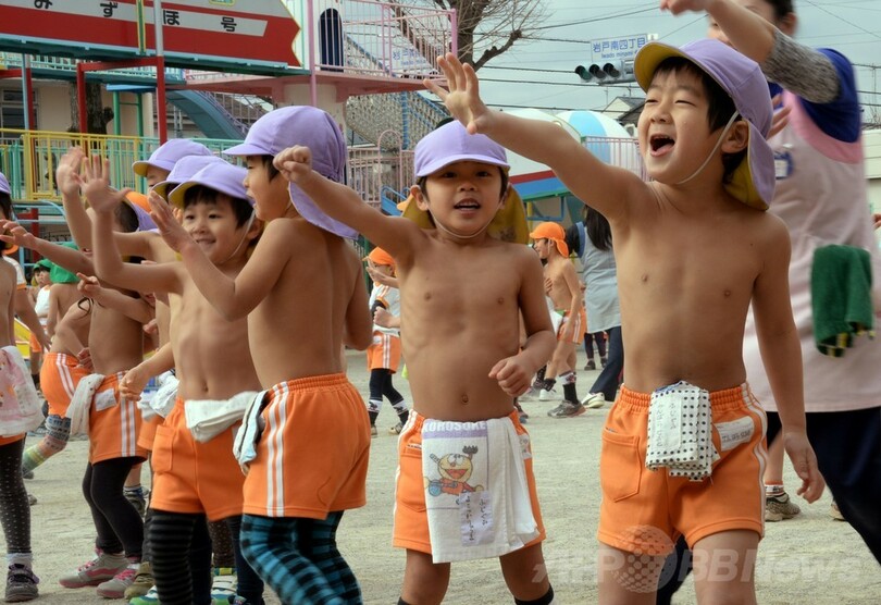 大寒、園児たちは元気に屋外活動 都内の幼稚園