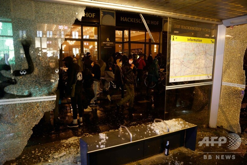 独ベルリン 不法占拠ビル立ち退き抗議デモ、暴動に発展