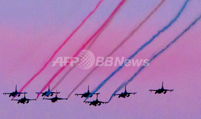 オランダ新国王誕生、空軍も祝福