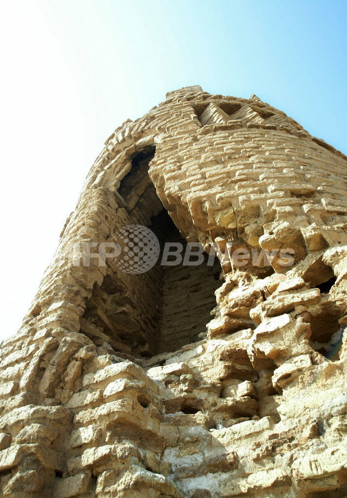 イラク西部の砂漠の灯台遺跡が破壊される