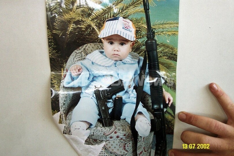 父親もビックリ 0歳の赤ちゃんに ショットガン 所持の許可書を発行 米国 写真1枚 国際ニュース Afpbb News 父親もビックリ 0歳の赤ちゃんに ショットガン 所持の許可書を発行 米国 写真1枚 国際ニュース Afpbb News