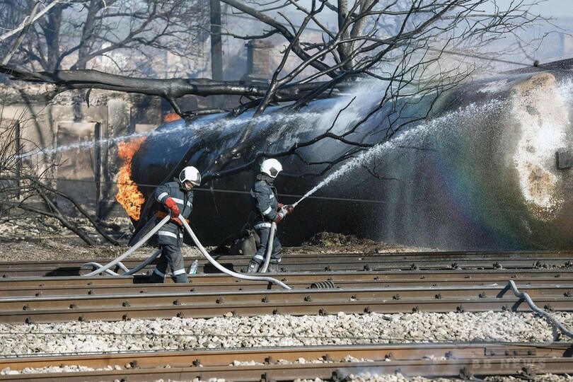 ガス輸送列車が脱線し爆発、7人死亡 周囲にも大きな被害 ブルガリア