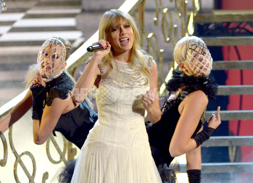 2012年度アメリカン・ミュージック・アワード、テイラー・スウィフトに注目！