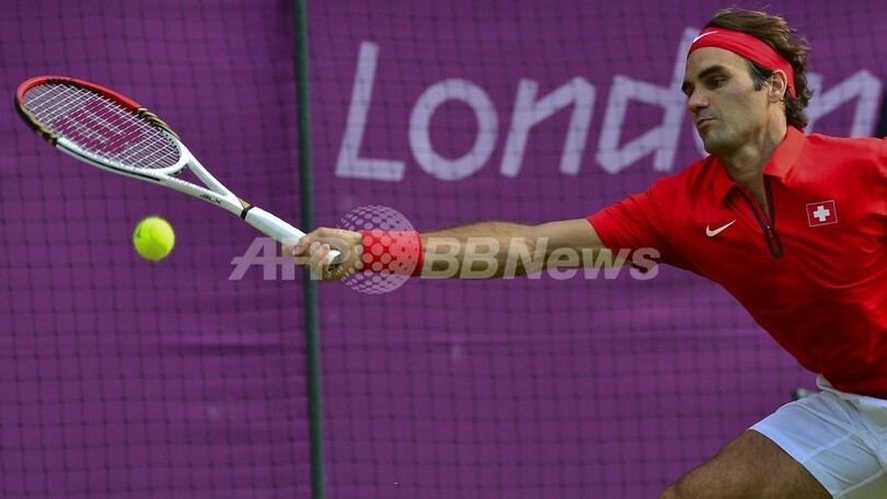 フェデラー、イズナーに勝利し男子シングルス4強入り