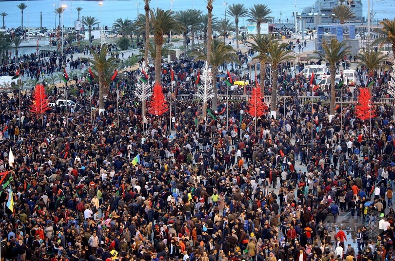 リビア首都、カダフィ独裁崩壊につながった大規模デモから7年を祝う