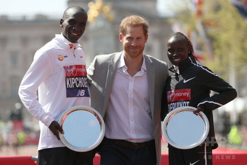 キプチョゲがロンドン・マラソン優勝、ファラーは3位