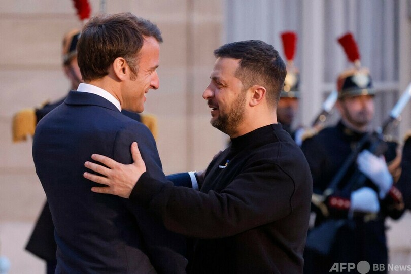 仏、ウクライナ軍操縦士を訓練へ