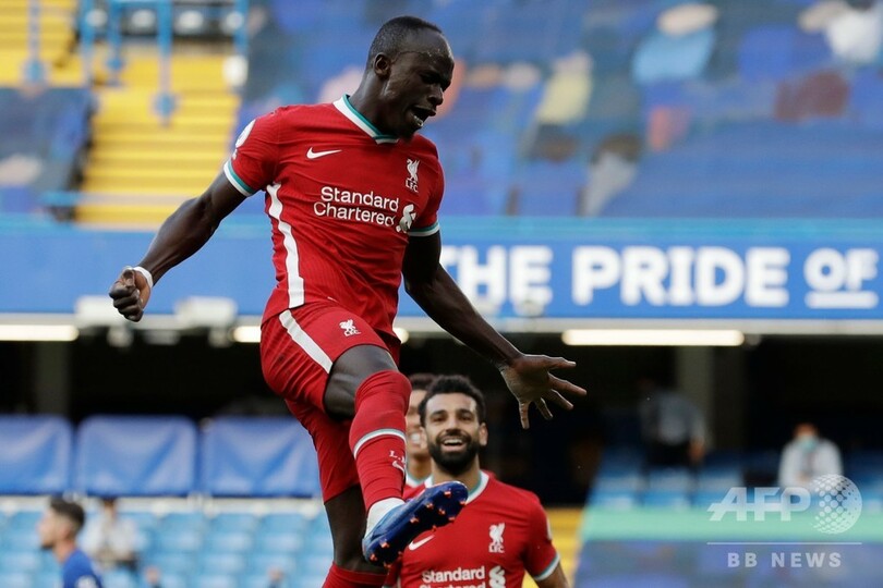 マネの2得点でリバプールがチェルシー下す、トッテナムは孫が4発