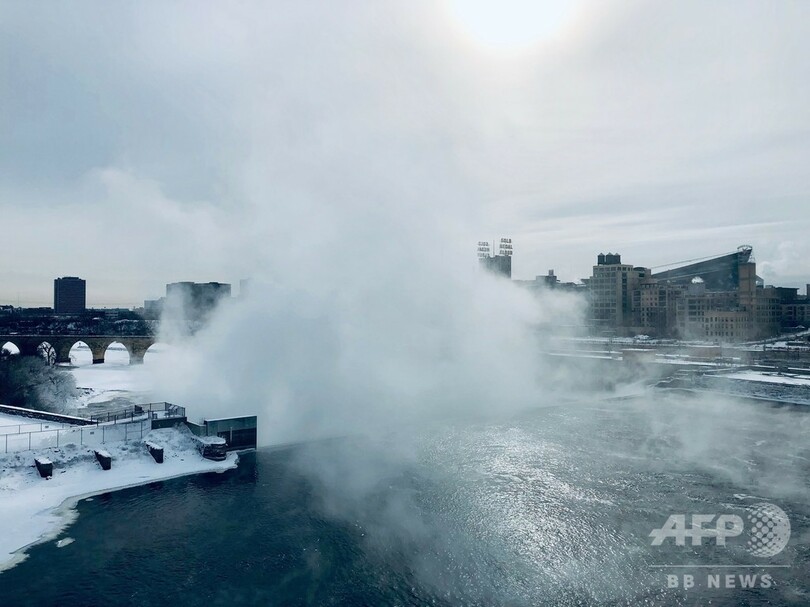 米大寒波で水道本管破裂などの障害 死者12人超える 1日に気温上昇か