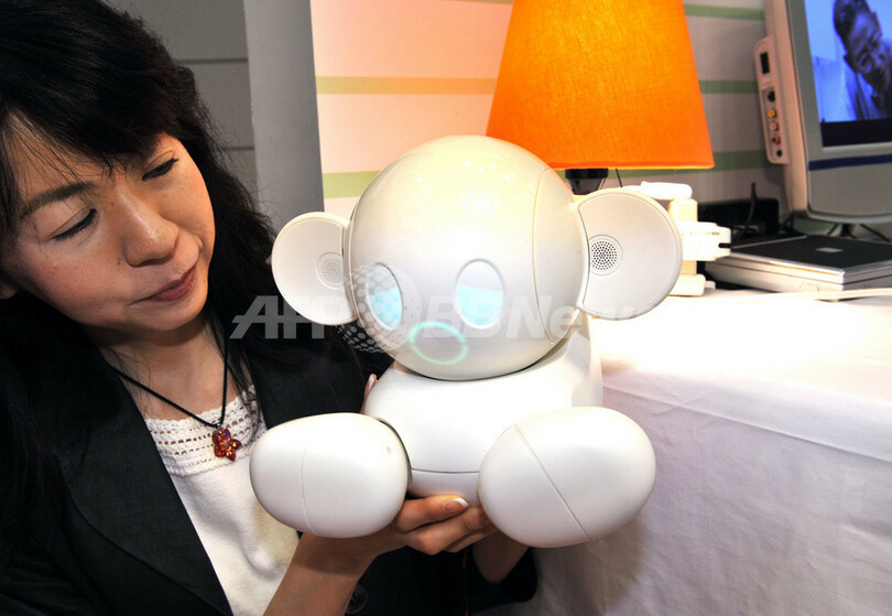 音声認識コミュニケーションロボット「Chapit」登場