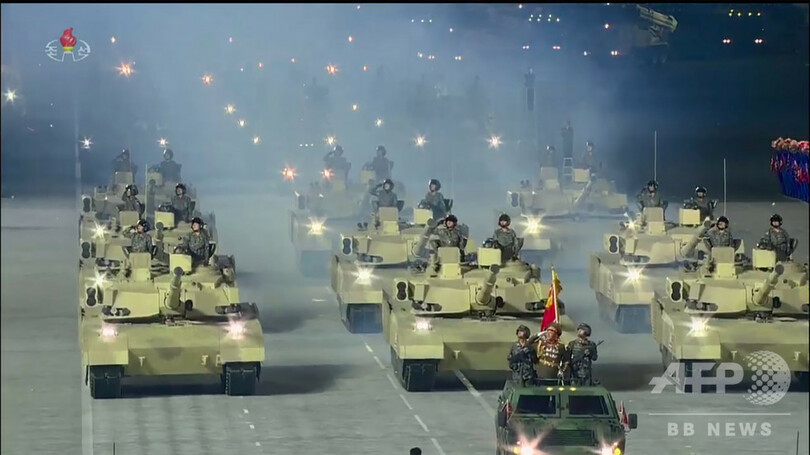 北朝鮮、新型ICBMを公開 世界最大か