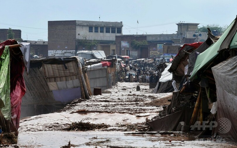 パキスタン北部で豪雨、53人死亡