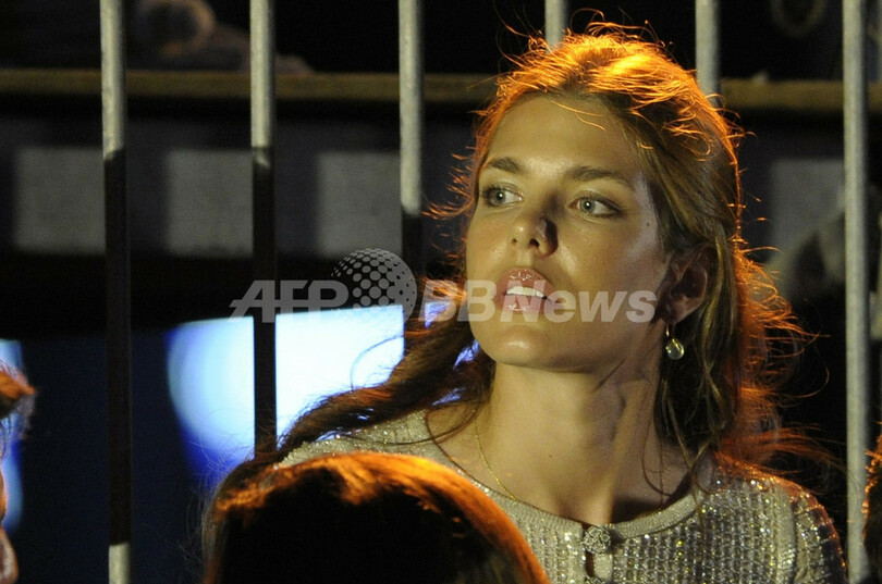 モナコのアルベール公が結婚、元五輪水泳選手と