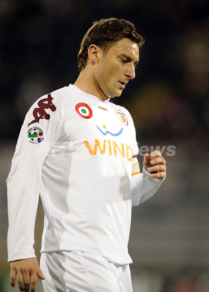 ローマ アウェーでカリアリと引き分ける