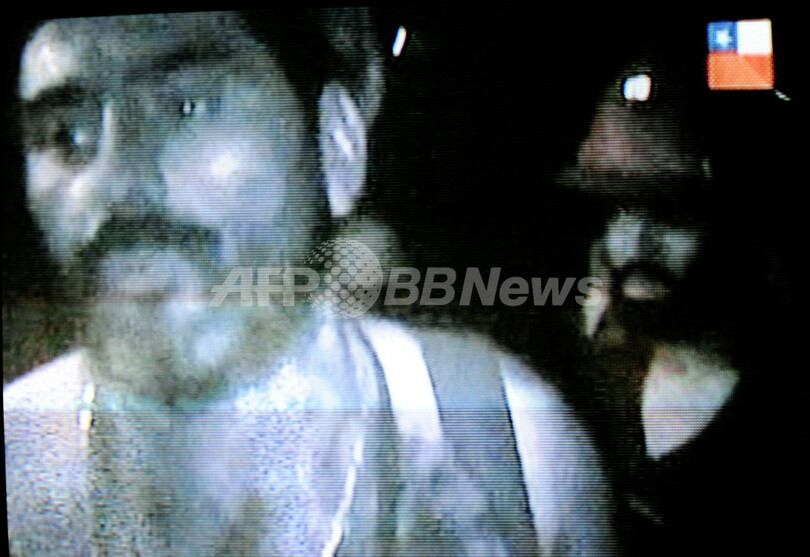 作業員33人の元気な動画、チリ鉱山落盤事故