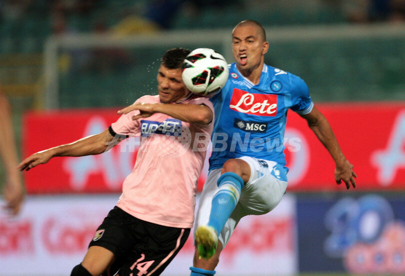 ナポリ、3得点でパレルモ破る