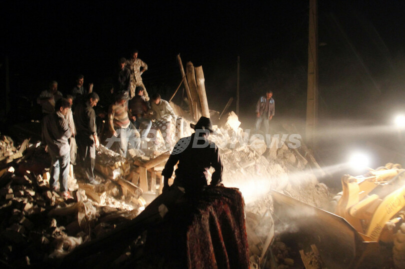 イラン北西部でM6強の地震 死者180人、負傷者1300人以上