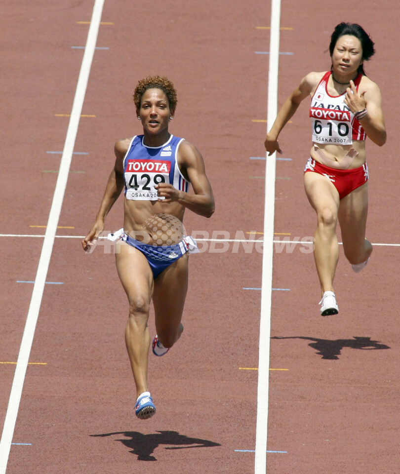 アーロン 女子100メートル1次予選通過
