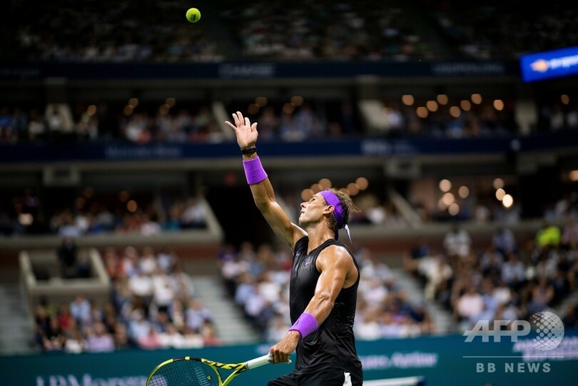 ナダルがシュワルツマン退け全米OP4強、腕を治療も「問題ない」