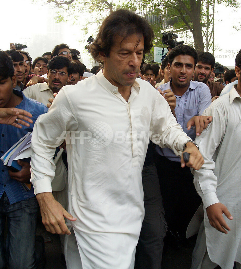 パキスタン当局、元クリケット選手カーン氏をはじめ拘束中の5000人以上を釈放