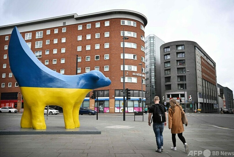 太郎千恵藏氏の作品、ウクライナ国旗色に ユーロビジョン控える英国