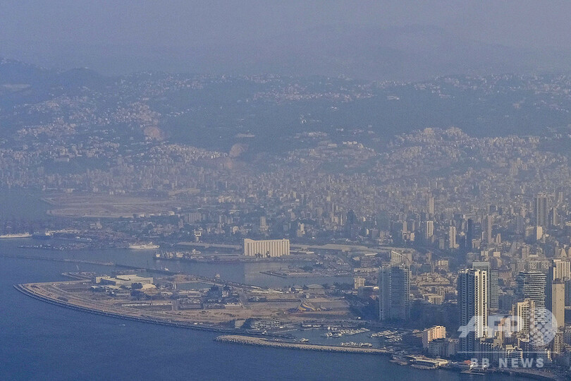 ベイルート爆発で穀物用サイロ崩壊 パン不足の懸念  