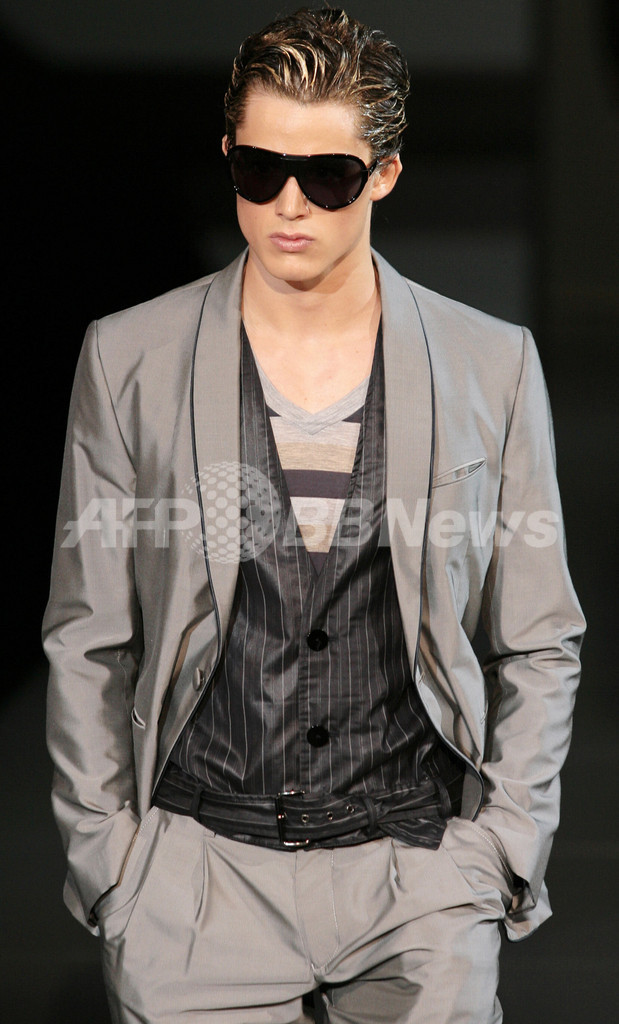 ＜09年春夏ミラノ・メンズコレクション＞エンポリオ アルマーニ、新作を発表