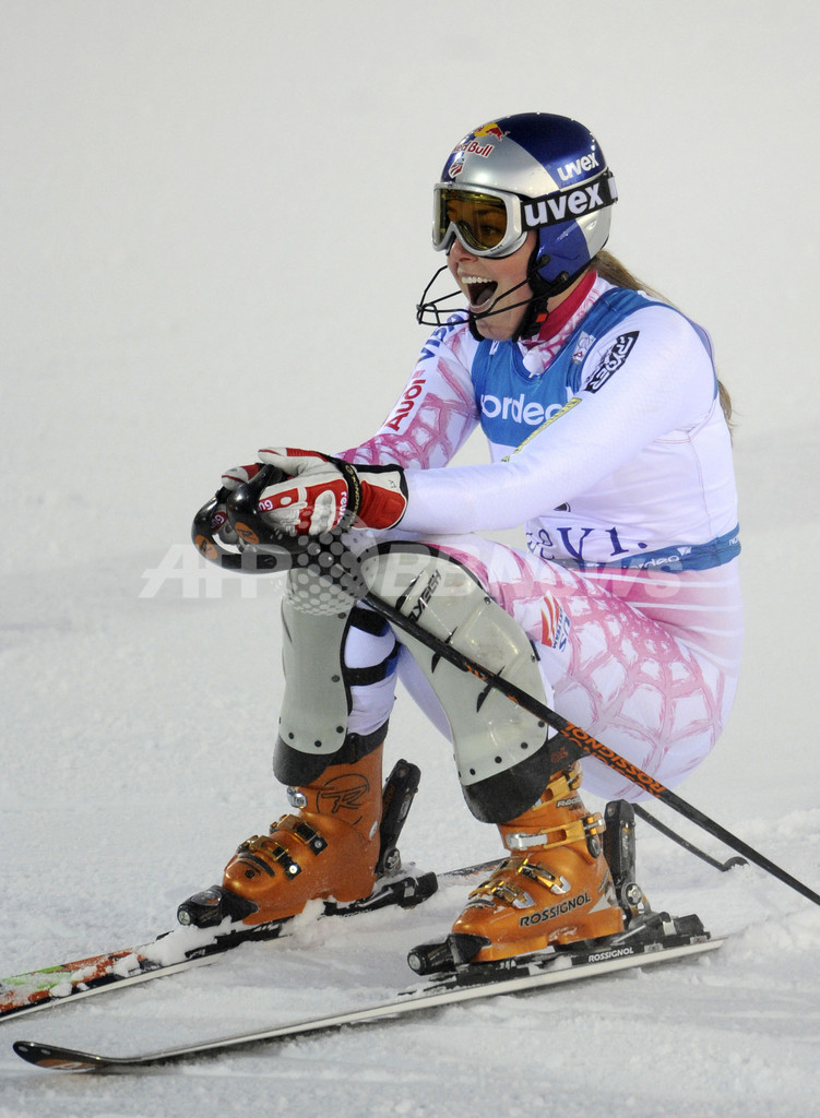 ボン 女子回転開幕戦を制す