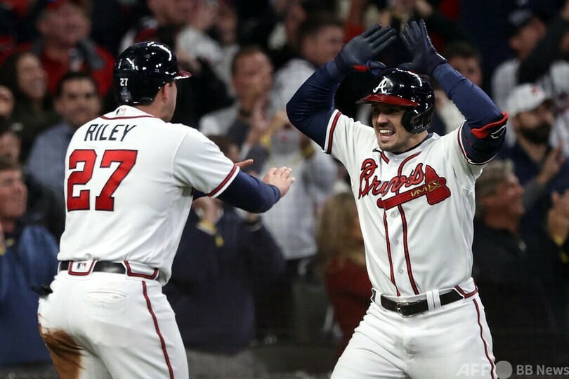 崖っぷちアストロズが逆転勝ち WS制覇へ望みつなぐ