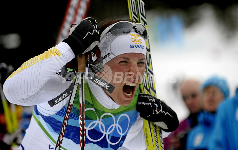 カッラが距離女子10キロフリーで金、バンクーバー冬季五輪