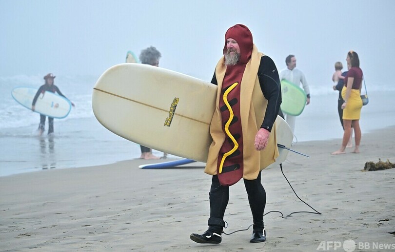 【今日の1枚】サーフィンで通勤？ カリフォルニア