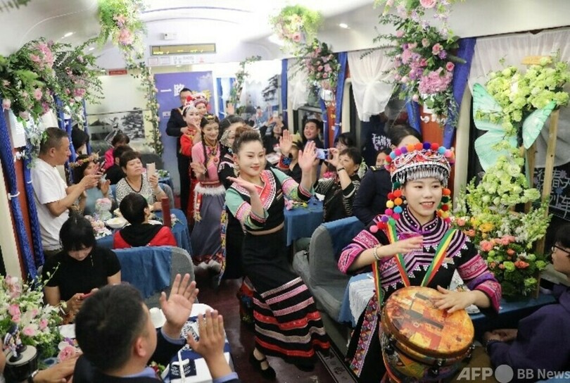 中国初のフラワーテーマ列車が正式に運行開始