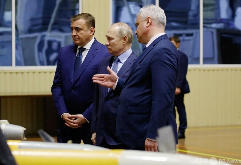 プーチン大統領、機械工場を視察