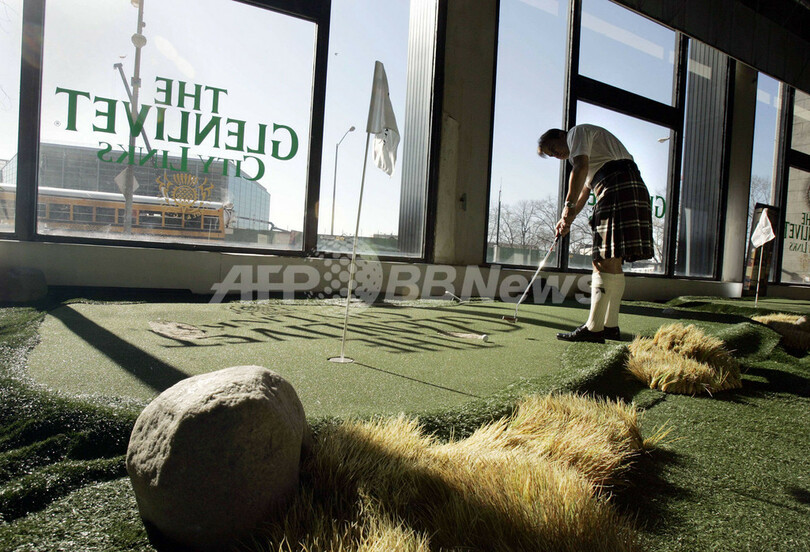 スコッチウイスキーメーカーが室内ゴルフコース開設 - 米国