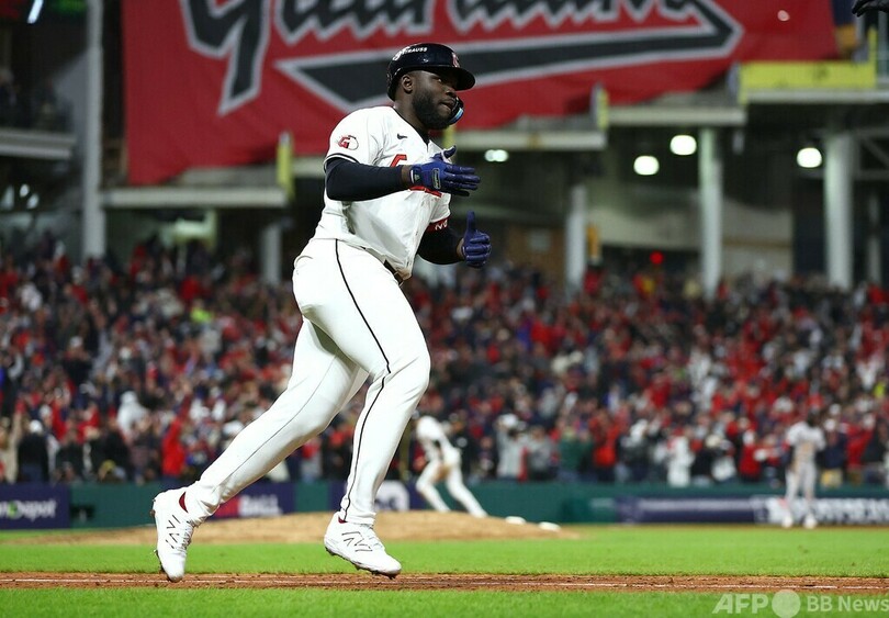 ガーディアンズが劇的逆転勝利 フライがサヨナラHR 